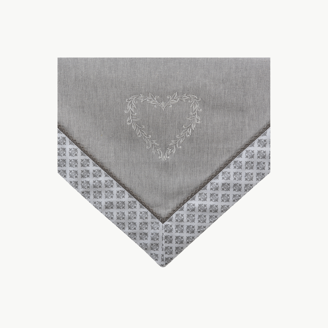 Tischdecke aus Serie Lovely Heart von Clayre & Eef